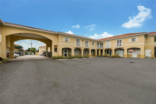 9720 SW 184th St in Cutler Bay, FL - Building Photo - Building Photo