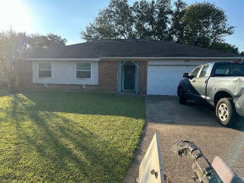 312 Ave F in Nederland, TX - Building Photo