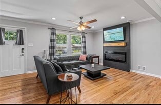 179 Oak Dr SW in Atlanta, GA - Building Photo