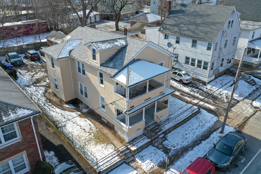 51 Spring St in Middletown, CT - Building Photo