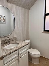 8744 NW 99th Path in Doral, FL - Building Photo - Building Photo