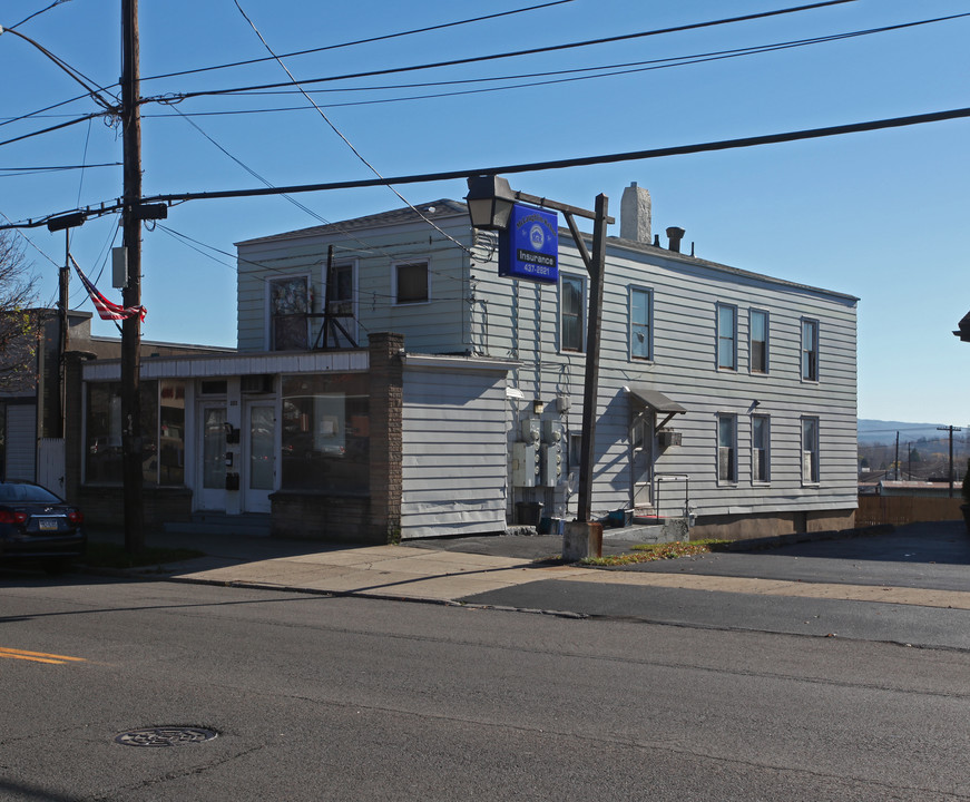 219 W Manilus St in East Syracuse, NY - Foto de edificio