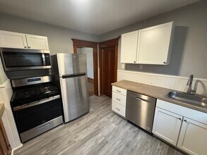 87 Tacoma Ave, Unit 87 Tacoma Ave #UPR in Buffalo, NY - Foto de edificio - Building Photo