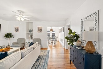 1713 Paris Ave W in Port Royal, SC - Building Photo - Building Photo