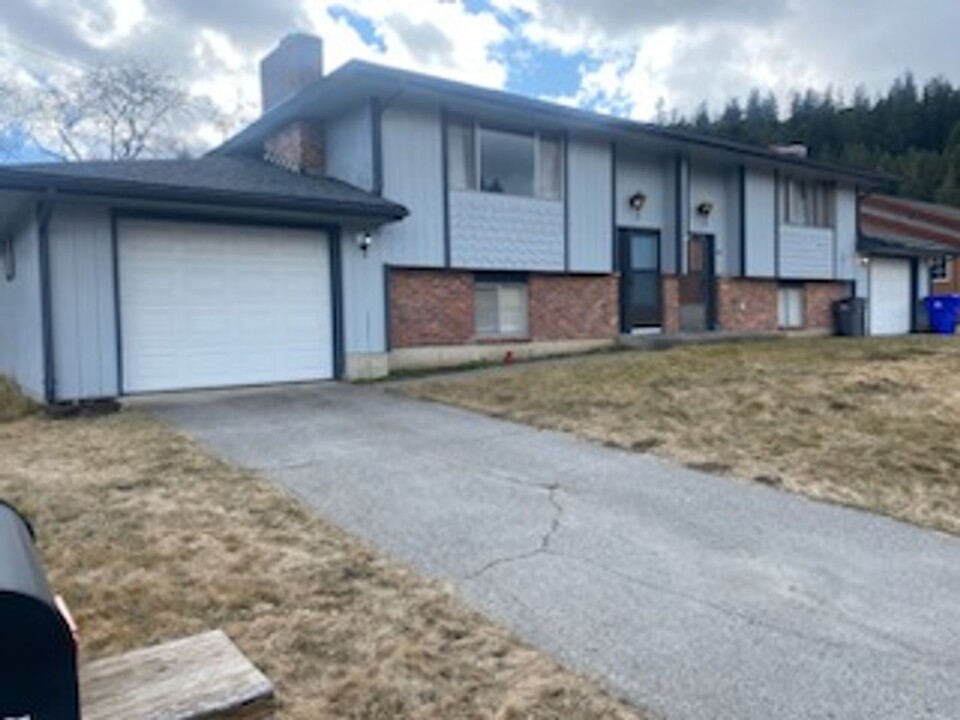 807 W Holland Ave in Spokane, WA - Building Photo