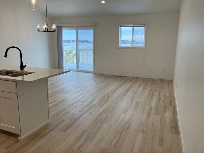 property at 825 5th St SE