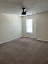 719 Melba Ct in Wilmington, NC - Building Photo - Building Photo