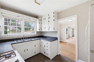 1911 N Decatur Rd in Atlanta, GA - Building Photo - Building Photo