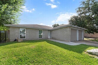 5231 Wickview Ln in Houston, TX - Building Photo - Building Photo