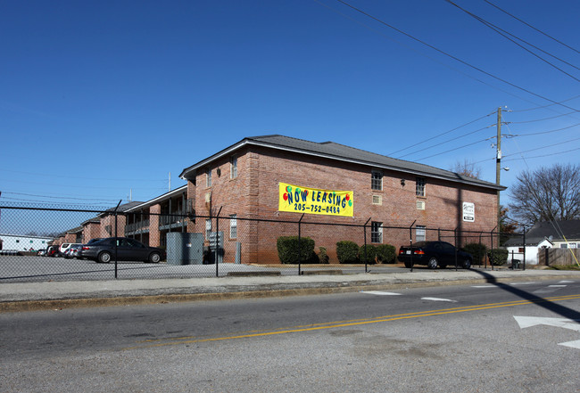 Sherrill Plaza in Tuscaloosa, AL - Building Photo - Building Photo