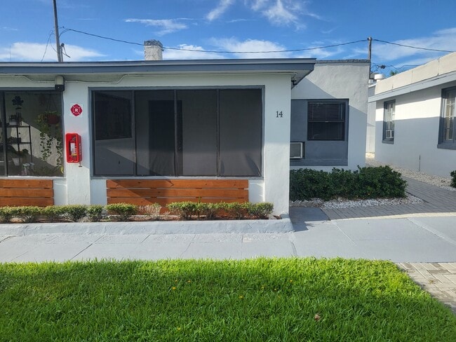 603 SW Federal Hwy in Stuart, FL - Building Photo - Building Photo