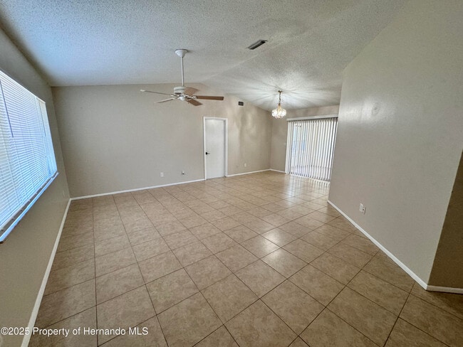 3480 Plaza Ave in Spring Hill, FL - Building Photo - Building Photo