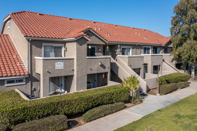 Mission Grove Gardens in Riverside, CA - Foto de edificio - Building Photo