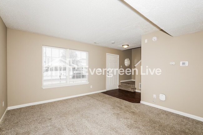 11359 Shady Hollow Ln in Indianapolis, IN - Building Photo - Building Photo