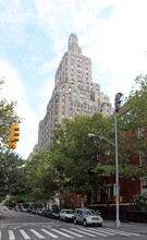 One Fifth Avenue in New York, NY - Building Photo - Building Photo