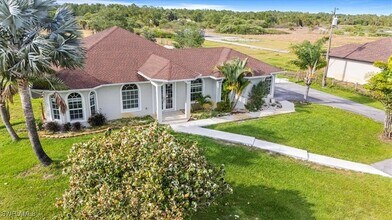 4045 24th Ave NE in Naples, FL - Building Photo - Building Photo