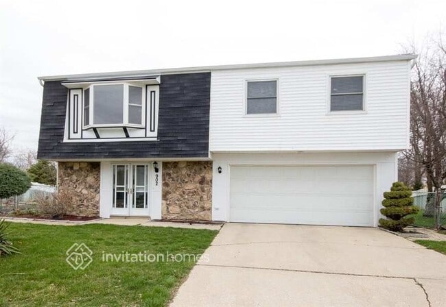 property at 902 Natoma Ct