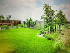 5541 Annie Creek Rd in Fort Worth, TX - Building Photo - Building Photo