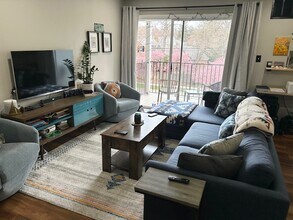 317 Homeland Southway, Unit 3A in Baltimore, MD - Building Photo - Building Photo