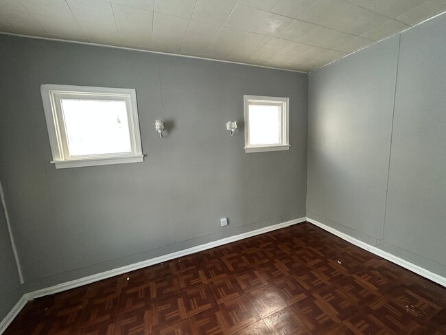 706 E 34th St in Lorain, OH - Foto de edificio - Building Photo
