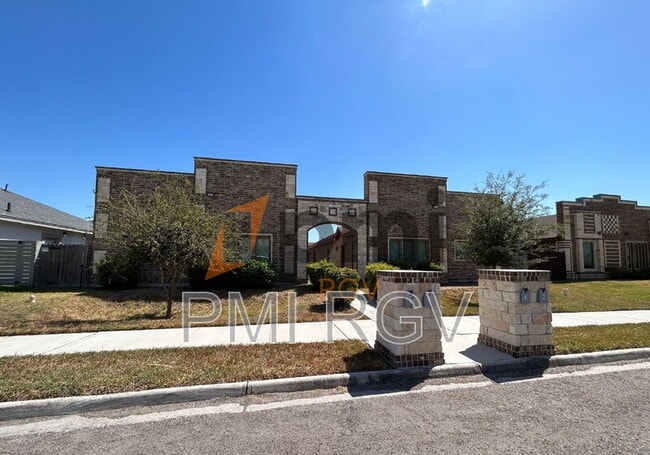 2708 Primrose Ave in Edinburg, TX - Building Photo - Building Photo