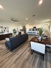 10414 Belmont Orchard Trl in Houston, TX - Foto de edificio - Building Photo