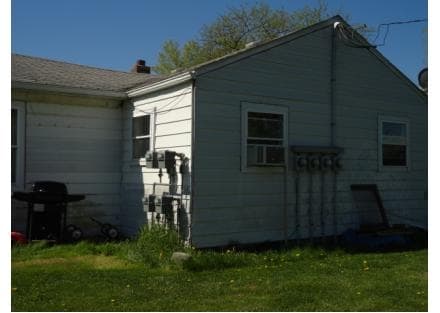 127 S Jackson St in Webberville, MI - Building Photo - Building Photo