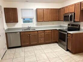 3393 Green Briar Cir, Unit Duplex in Gulf Breeze, FL - Building Photo