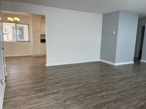 718 N Guadalupe Ave, Unit 4 in Redondo Beach, CA - Foto de edificio - Building Photo