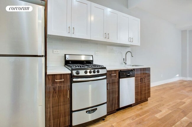 69 Grand Ave in Brooklyn, NY - Building Photo - Building Photo