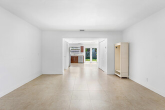 454 NE 5th St in Boca Raton, FL - Building Photo - Building Photo
