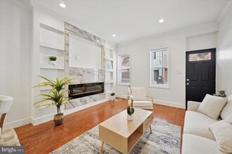 2124 Pierce St in Philadelphia, PA - Building Photo - Building Photo