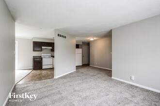 4810 N Kenmore Rd in Indianapolis, IN - Building Photo - Building Photo