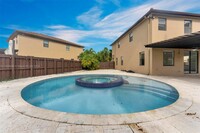 8765 NW 114th Pl in Doral, FL - Building Photo - Building Photo