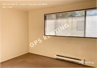 2522 NE 195th St in Lake Forest Park, WA - Building Photo - Building Photo