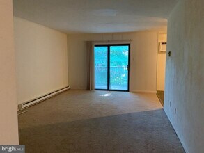 400 Campbell Cir in Downingtown, PA - Building Photo - Building Photo