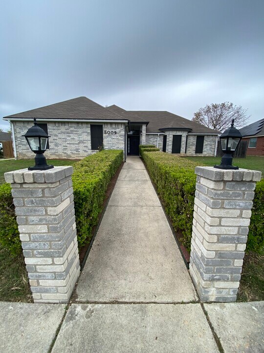 5009 Chad Dr in Killeen, TX - Building Photo