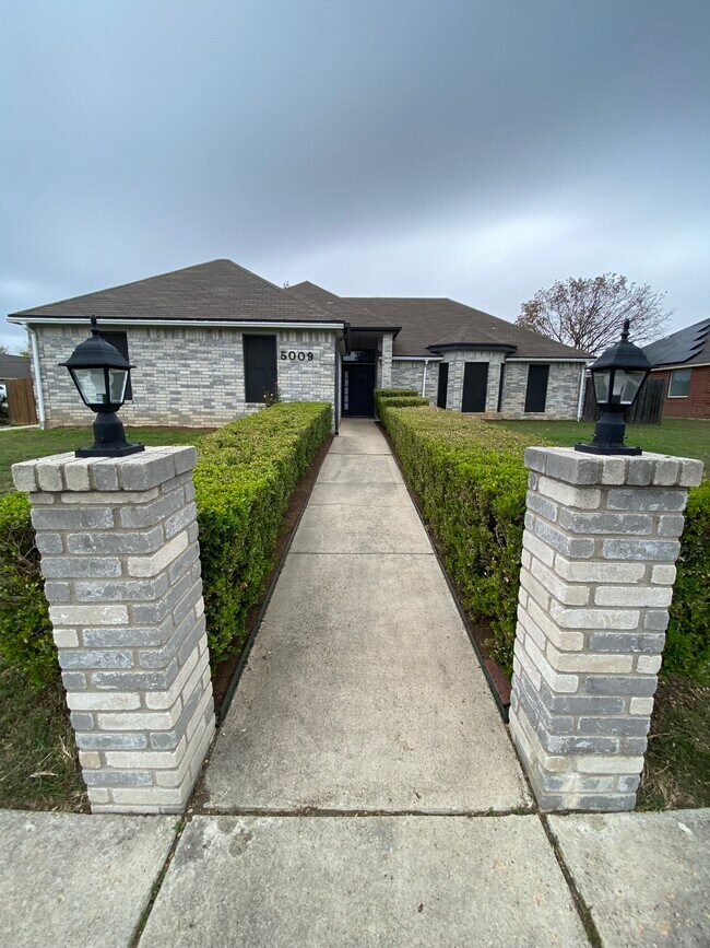 property at 5009 Chad Dr