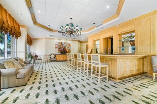 8855 Collins Ave in Surfside, FL - Building Photo