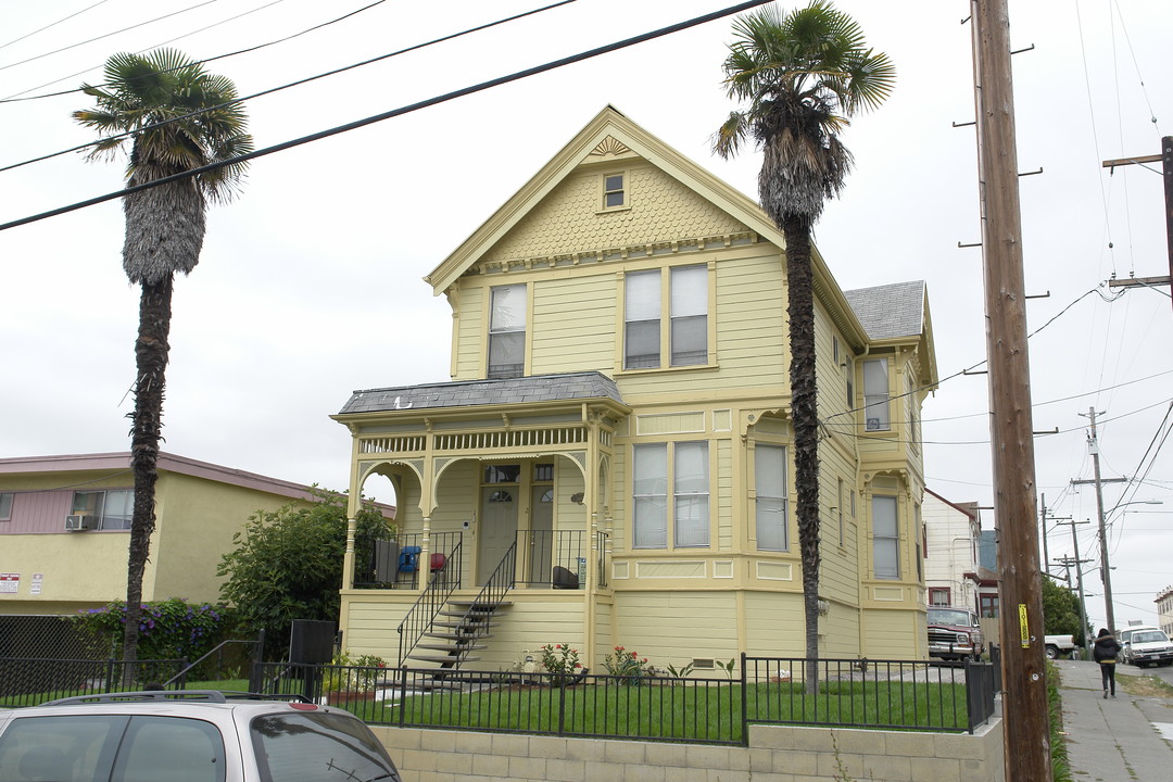 1847 8th Ave in Oakland, CA - Foto de edificio