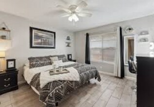 923 Vance Jackson Rd in San Antonio, TX - Building Photo - Building Photo