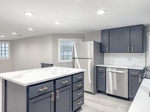 1536 N Hamlin Ave, Unit G in Chicago, IL - Foto de edificio - Building Photo
