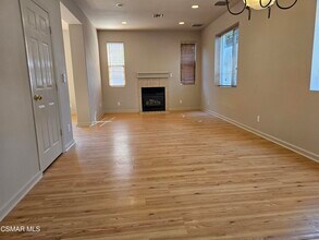 5616 Etiwanda Ave in Los Angeles, CA - Building Photo - Building Photo