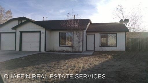 323 Soaring Way-Unit -#A in Fernley, NV - Building Photo