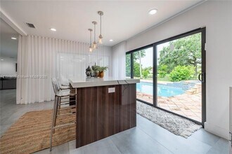 4371 Casper Ct in Hollywood, FL - Building Photo - Building Photo