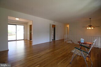 5810 Sunderland Ct in Alexandria, VA - Building Photo - Building Photo