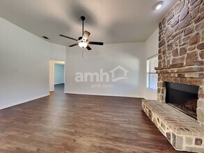 101 Westend Ln in Weatherford, TX - Foto de edificio - Building Photo