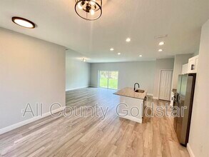 7137 Benson St in Englewood, FL - Building Photo - Building Photo