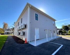 775 Main St in Torrington, CT - Building Photo - Building Photo