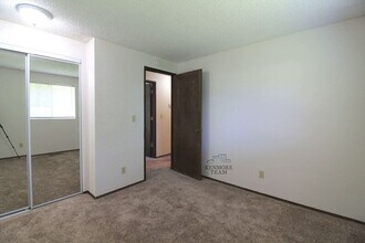 1604 Swift Blvd in Richland, WA - Building Photo - Building Photo